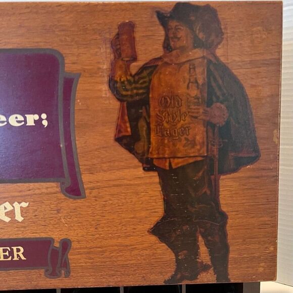 HEILEMAN'S OLD STYLE LAGER CIGARETTE DISPENSER 1940S - Picture 9 of 16